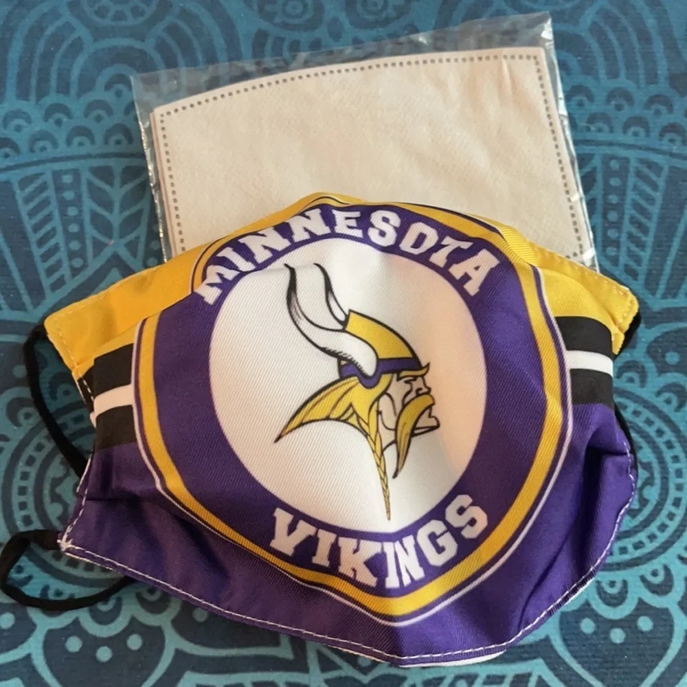6/$20 New Minnesota Vikings face mask with filters